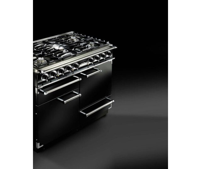 Falcon Deluxe 1092 Gas fornuis, schuin aanzicht met geopende ovendeur en grill