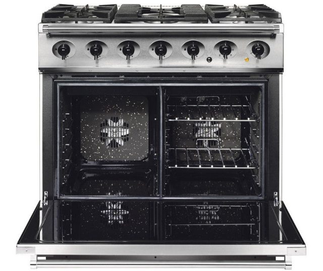 Falcon 900S fornuis geopende dubbele ovendeur met roosterhekken en interieur