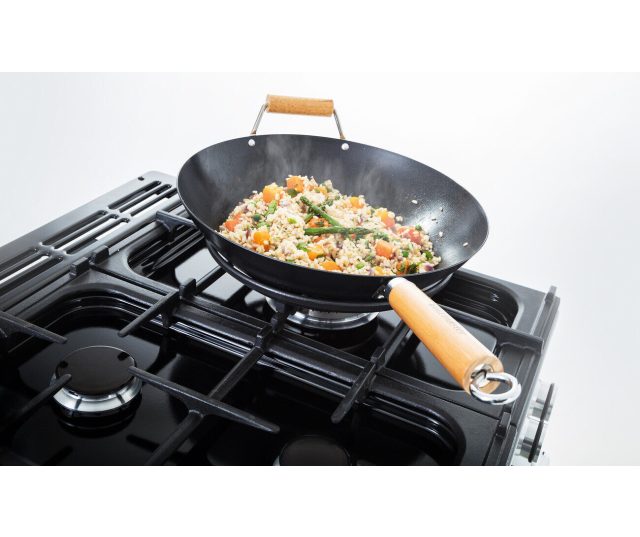 Falcon Nexus SE 110 Gas fornuis, gaskookplaat met wok en fried rice gerecht