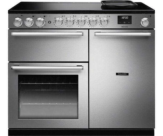 Falcon Nexus 2026 100 fornuis vooraanzicht met dubbele oven en kookplaat, gesloten deuren