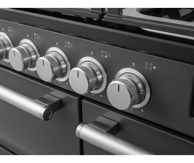 Bedieningselementen Falcon NEXO110DFPGBL/CM_E1, close-up draaiknoppendetail voor gasfornuis