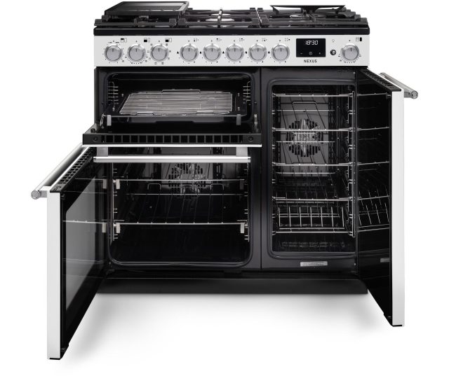 Falcon Nexus 2026 90 Gas gaskookfornuis beide deuren geopend, ovens en roosters uitgevouwen