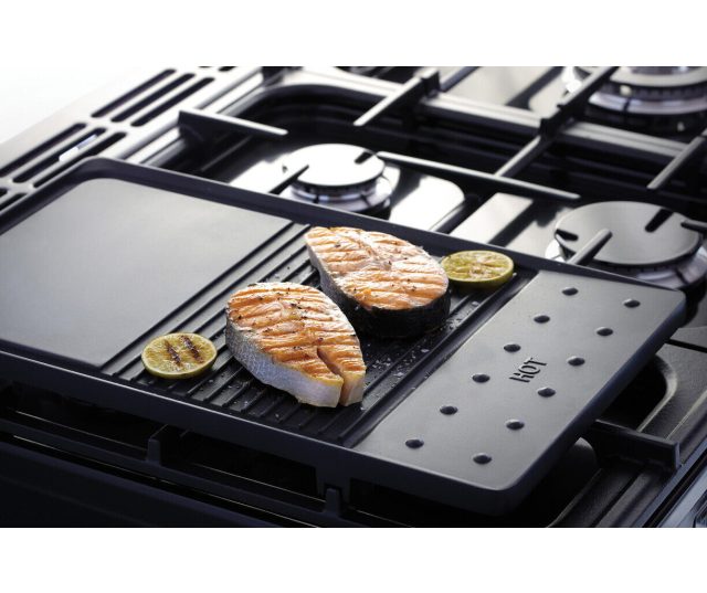 Gasfornuis kookplaat Falcon Professional+ 110 Gas met gegrilde vis en citroen