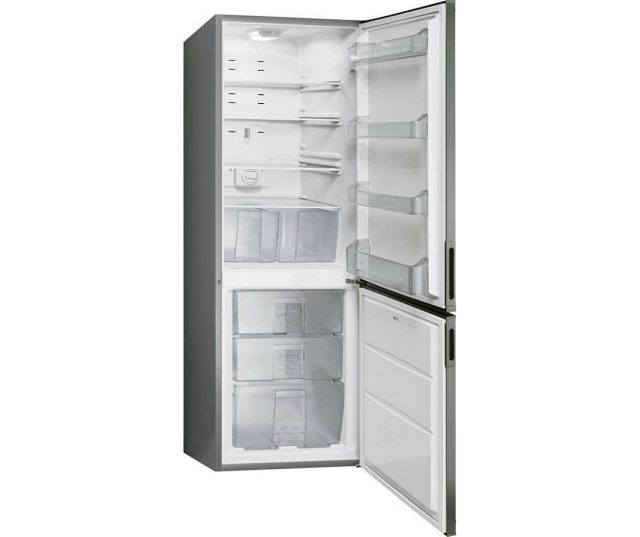 De binnenzijde van de Smeg FC34XPNF1 is zeer praktisch en flexibel indeelbaar