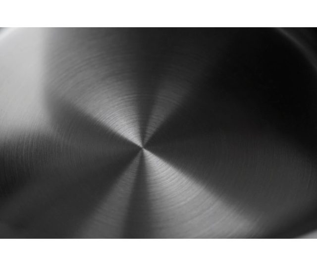 Fissler Phi Collection steelpan detailopname gepolijste bodem met spiraalpatroon