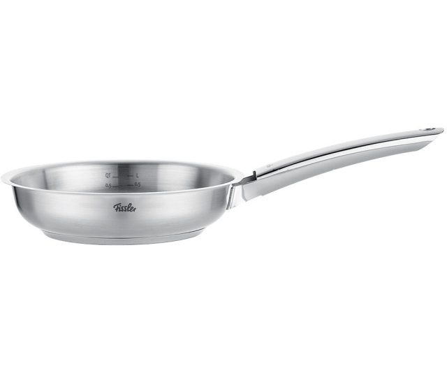 Fissler Pure Collection koekenpan 24cm vooraanzicht met gladde bodem en grijs siliconengreep