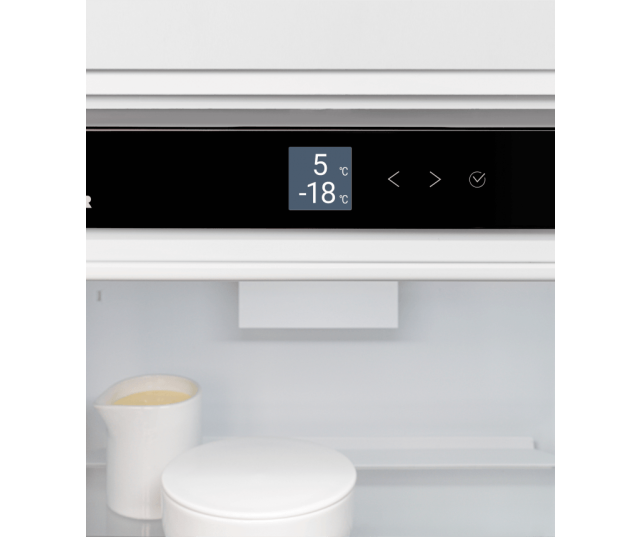 Liebherr ICNc 7603_20 digitaal bedieningspaneel met temperatuurweergave 5°C en -18°C