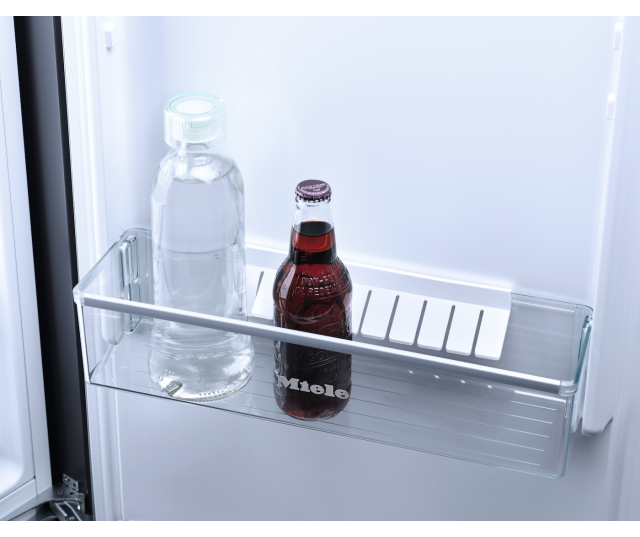 Miele K 7327 D koelkast deurrek met transparante houder met water en frisdrank