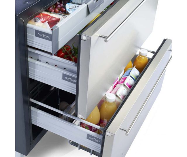 De Norcool 60000006 heeft twee lades en een kleine inbouw lade