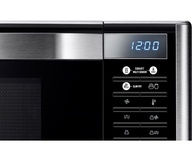 De Samsung MC32F606TCT is voorzien van handig bedieningspaneel