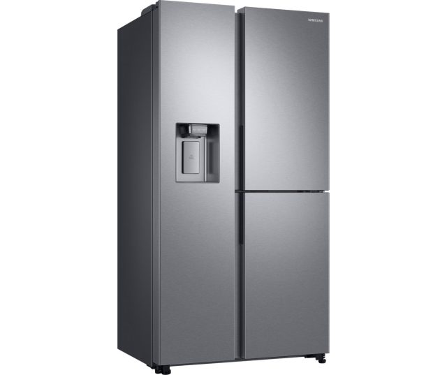 Door het greeploze design heeft de Samsung RS68N8661SL een strakke look