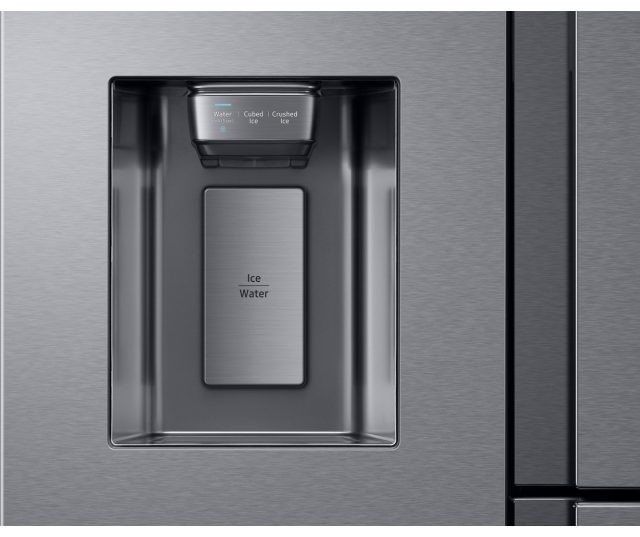 De dispenser in het vriesgedeelte heeft water, geschaafd ijs en ijblokjes beschikbaar