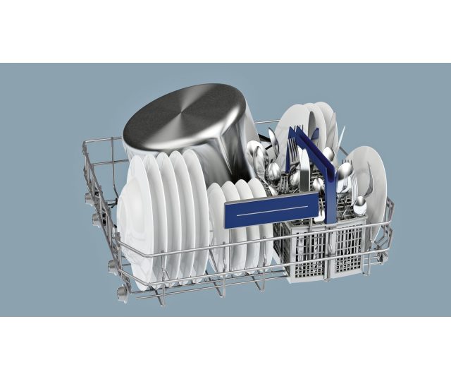 De onderkorf van de Siemens SN636X10IE is uitgevoerd met een bestekmand en is flexibel in te delen