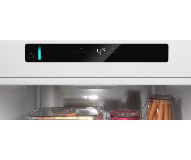 Siemens KS36NVWDG koelkast detail van touchbediening met temperatuurweergave 4 graden en LED-verlichting