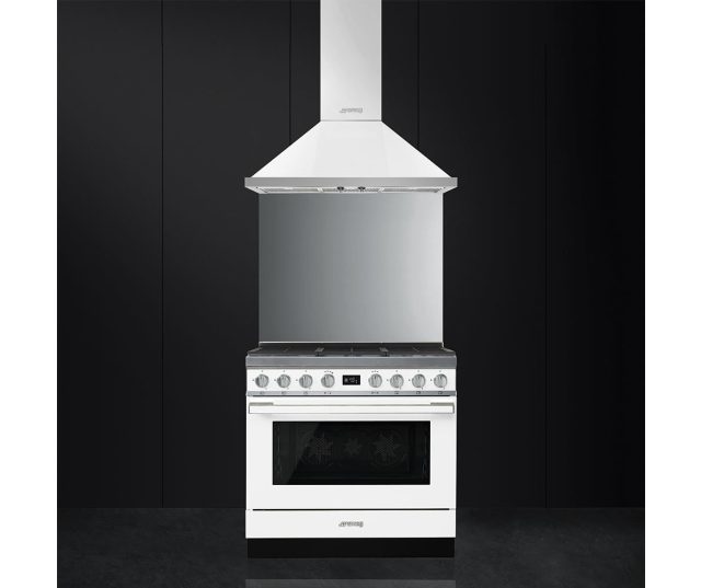 De Smeg KPF9WH is goed te combineren met het Smeg CPF9GMWH fornuis