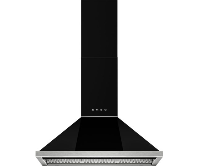 Smeg KCU94BL afzuigkap vooraanzicht met zwart glazen en aluminium body, trapeziumvormige uitlaatmond en metalen werkblad-rand