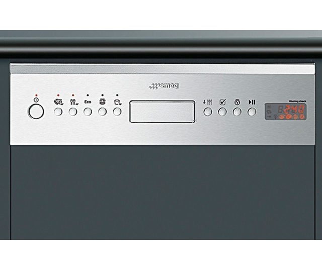 Bedieningspaneel van de Smeg PLA4525X smalle inbouw vaatwasser