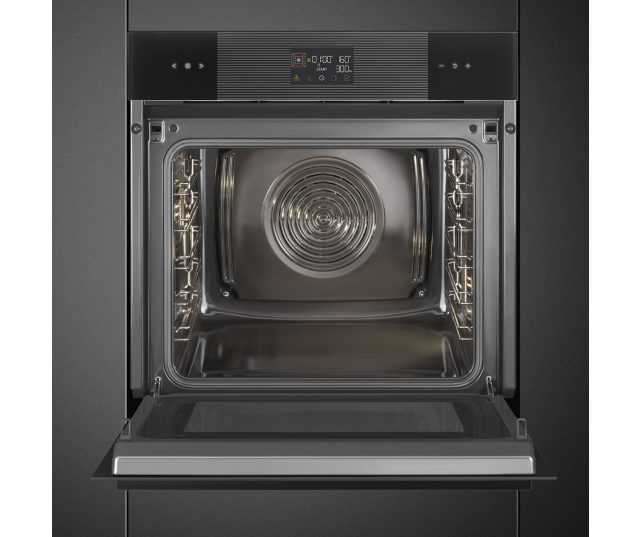 Smeg SO6102M2B3 magnetron combi, magnetron-kamer interieur met draaiplateau zichtbaar