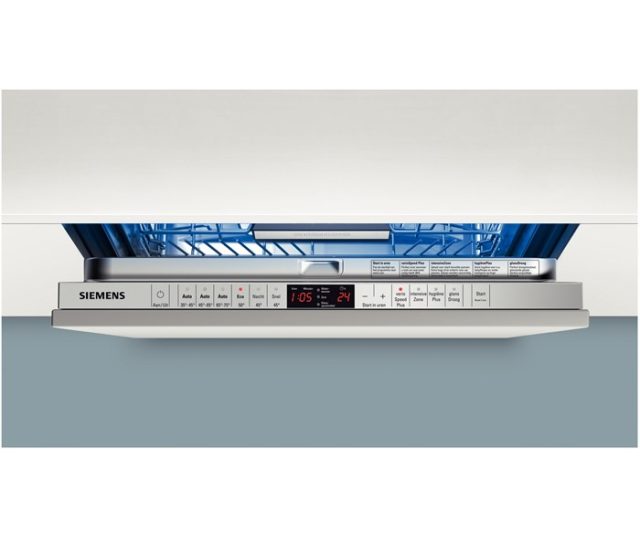 Bedieningspaneel bovenop de deur van de SIEMENS inbouw vaatwasser SN69T050NL