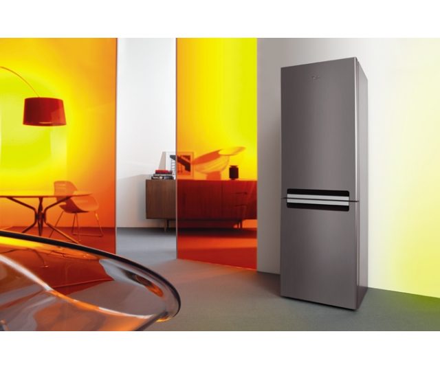 Foto van de Whirlpool WBA34272DFC IX