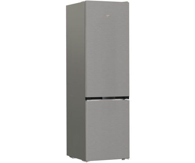 Whirlpool WHK 22413 X6EE koelkast perspectief vooraanzicht gesloten deuren