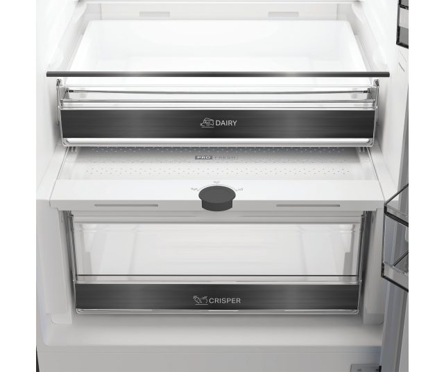 Whirlpool WHK 22413 X6EE koelkast Dairy compartiment open detail