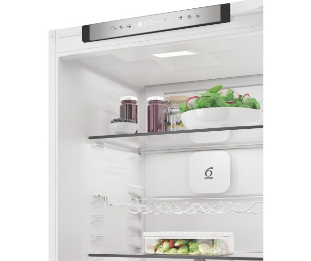 Whirlpool WHK2 5293B5E bedieningspaneel bovenkant koelkast met digitaal display en touchbediening