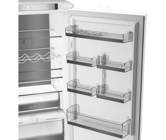 Whirlpool WHK2 5294 B6E1 vriezerlade beneden geopend met transparante bak voor groenten