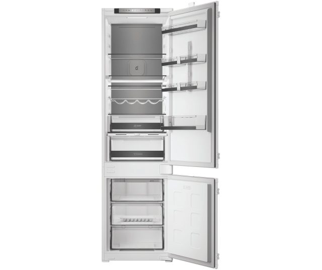 Whirlpool WHK2 5323 B5E2 inbouw koel-vriescombinatie vooraanzicht met geopende deuren