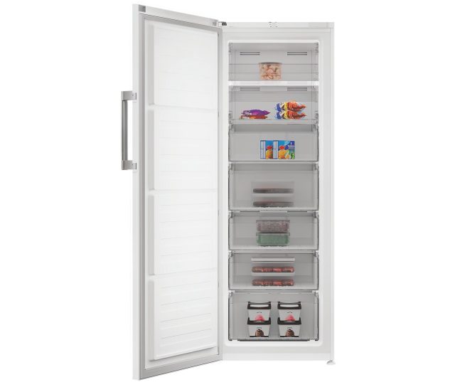 Whirlpool WHMFF 1292 W4E vrieskast interieur met gevulde laden en voedselvoorraad