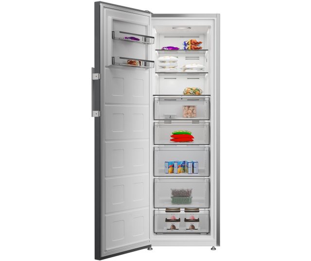 Whirlpool WHMFF 6312 XP5E interieur volledig met ingevulde korven en levensmiddelen