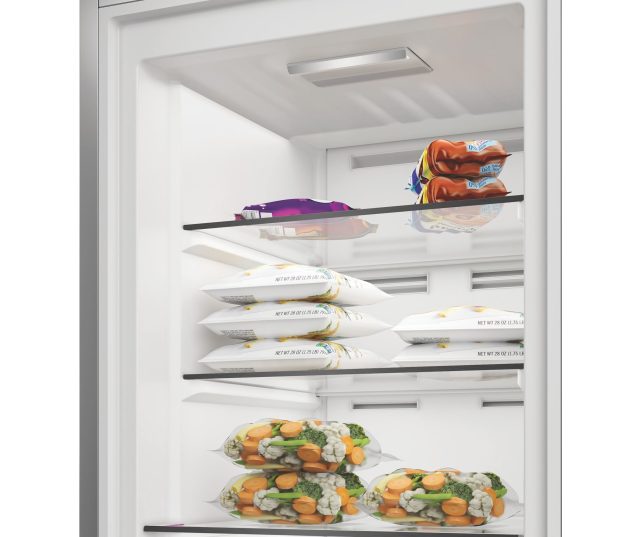 Whirlpool WHMFF 6312 XP5E onderste laden close-up met verse voeding