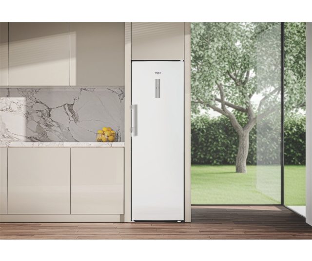 Whirlpool WHMLF 6444 W6E inbouw keukenopstelling witte keukenfronten