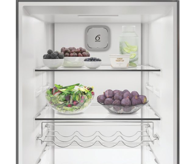 Whirlpool WHMLF 6444 XP6E koelkast bovensectie interieur met geen-vrieskast laden