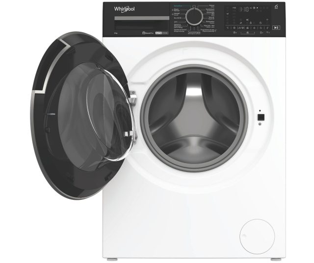 Whirlpool wasmachine met geopende deur, trommel zichtbaar en zwart pomphandvat
