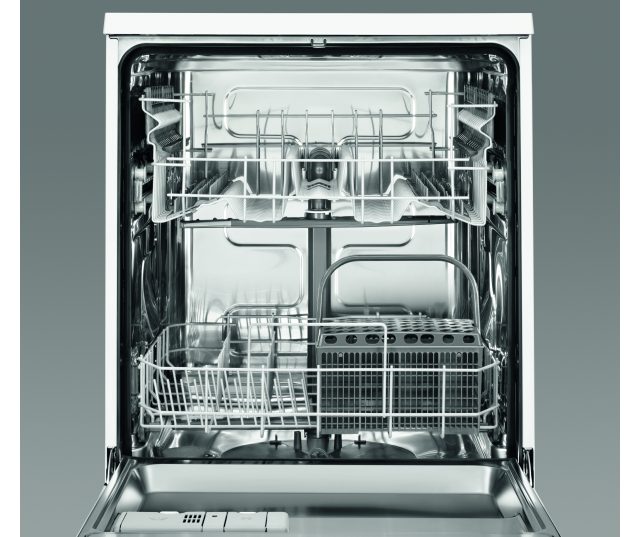 Het interieur van de Zanussi ZDF26011XA vrijstaande vaatwasser rvs