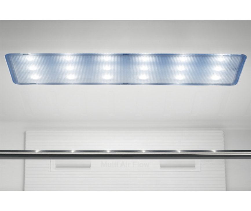De AEG RMB86321NX heeft praktische verlichting in het plafond uitgevoerd in LED