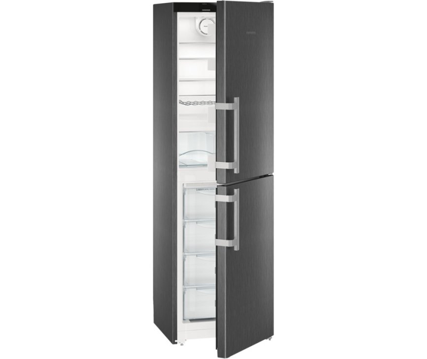 De Liebherr CNbs3915 koelkast BlackSteel is meer dan twee meter hoog!
