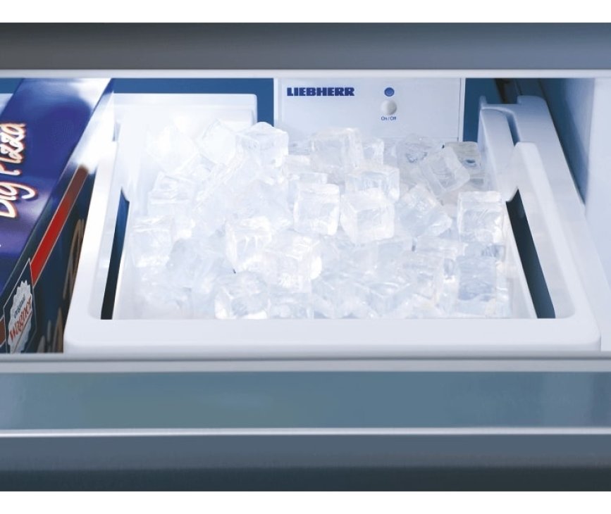 De Liebherr ECBN5066 inbouw koelkast is voorzien van handige IceMaker