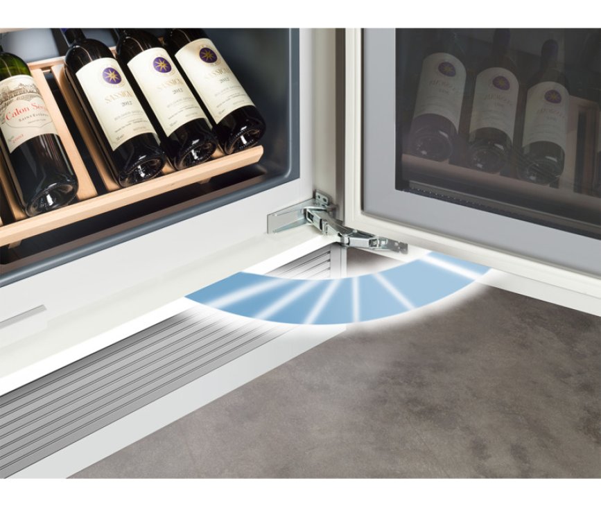 De SoftSystem sluiting van de Liebherr EWTgb3583 wijn koelkast