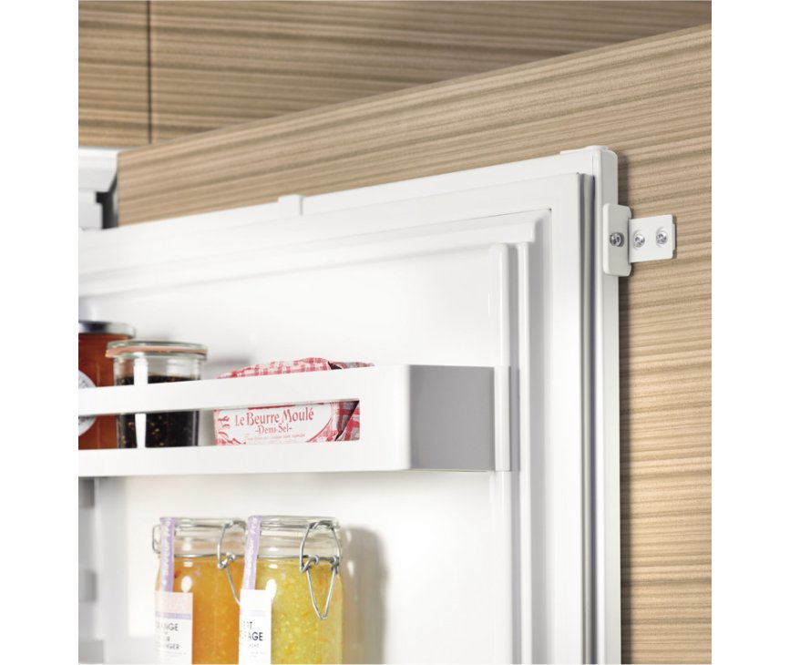 De Liebherr ICBS3324 inbouw koelkast heeft sleepdeuren