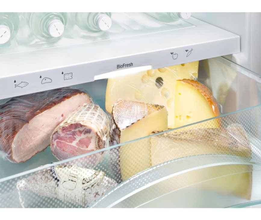 De Liebherr IKBP3564 beschikt over BioSafe lades voor het langer bewaren van kaas, vlees e.d.