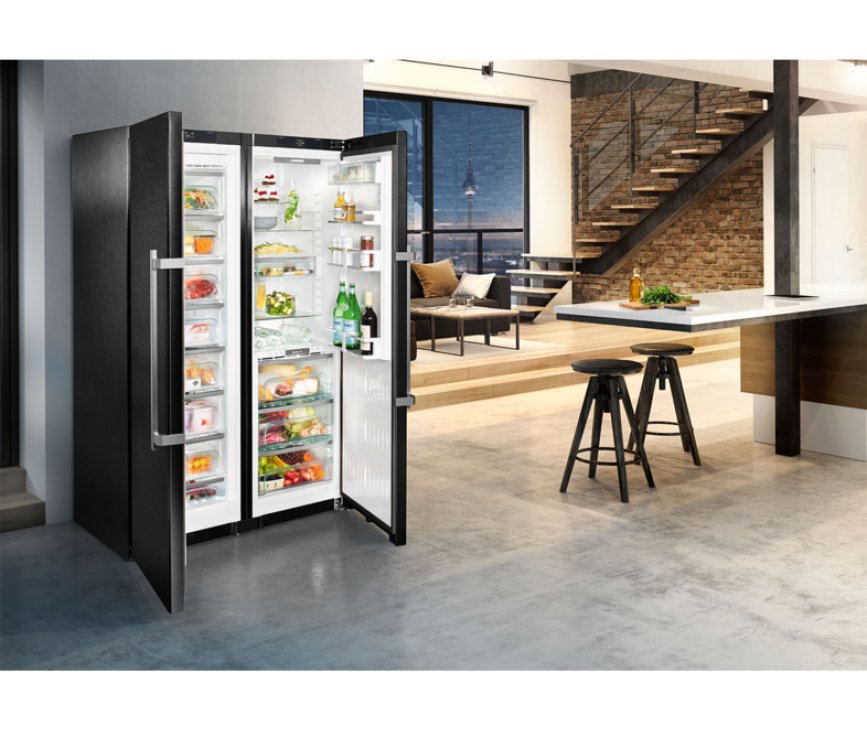 De Liebher SBSbs8673 side-by-side koelkast - blacksteel is een echte designkast