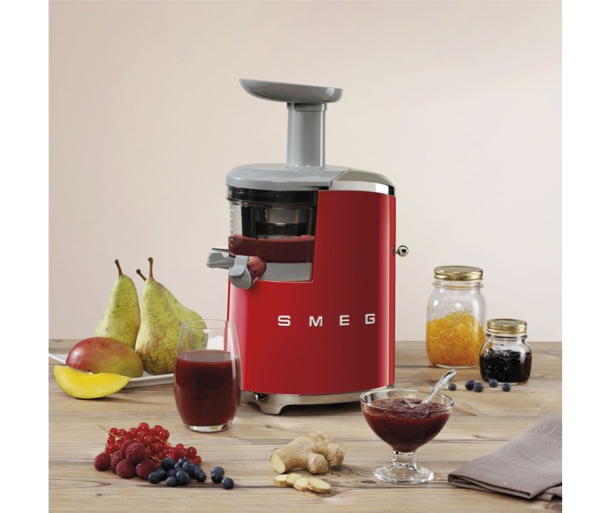 Smeg SJF01RDEU slow juicer