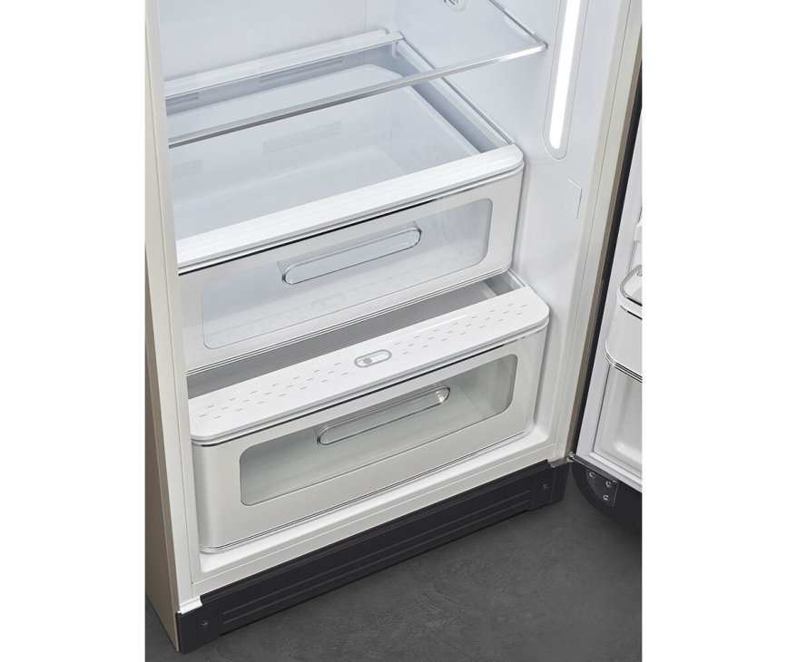 In de versruimte van de Smeg FAB28RDTP5 koelkast is het altijd 0 graden.