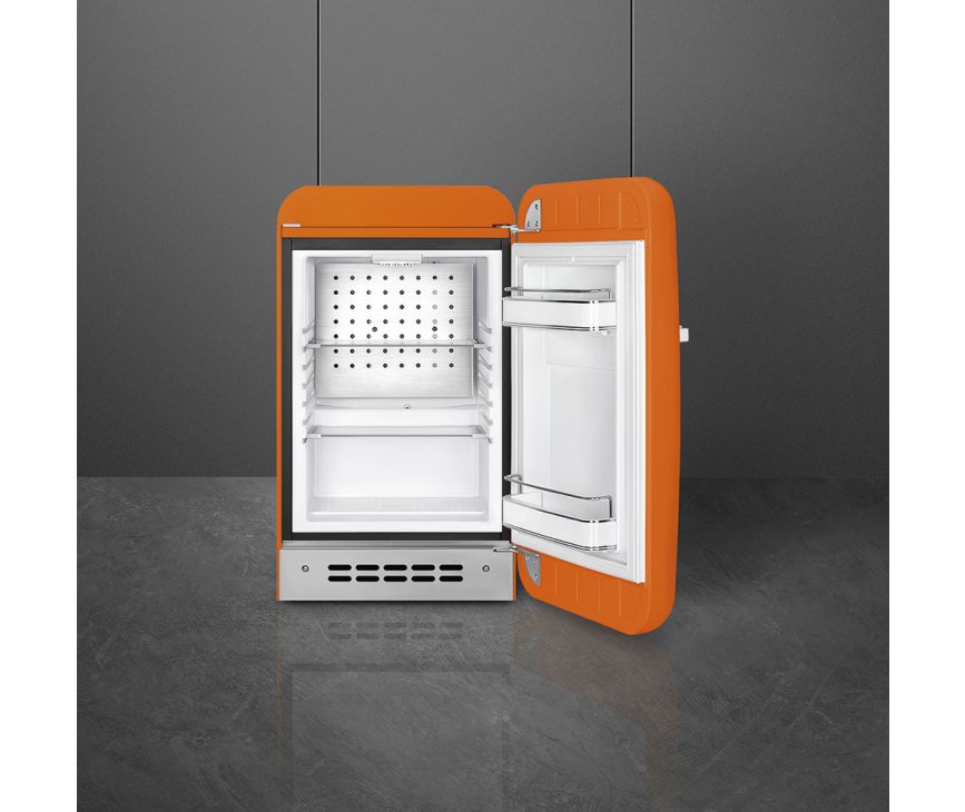 De binnenkant van de Smeg FAB5ROR5 koelkast oranje heeft een handige indeling!