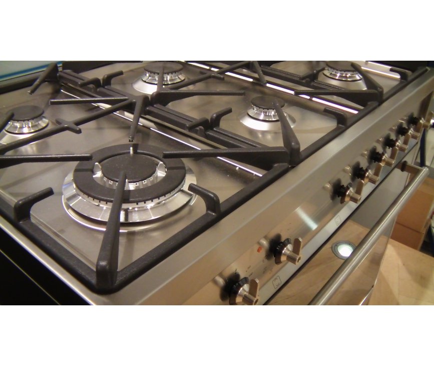 De wokbrander kan ook gebruikt worden als gewone brander voor het snel verwarmen van bijvoorbeeld aardappelen of groenten