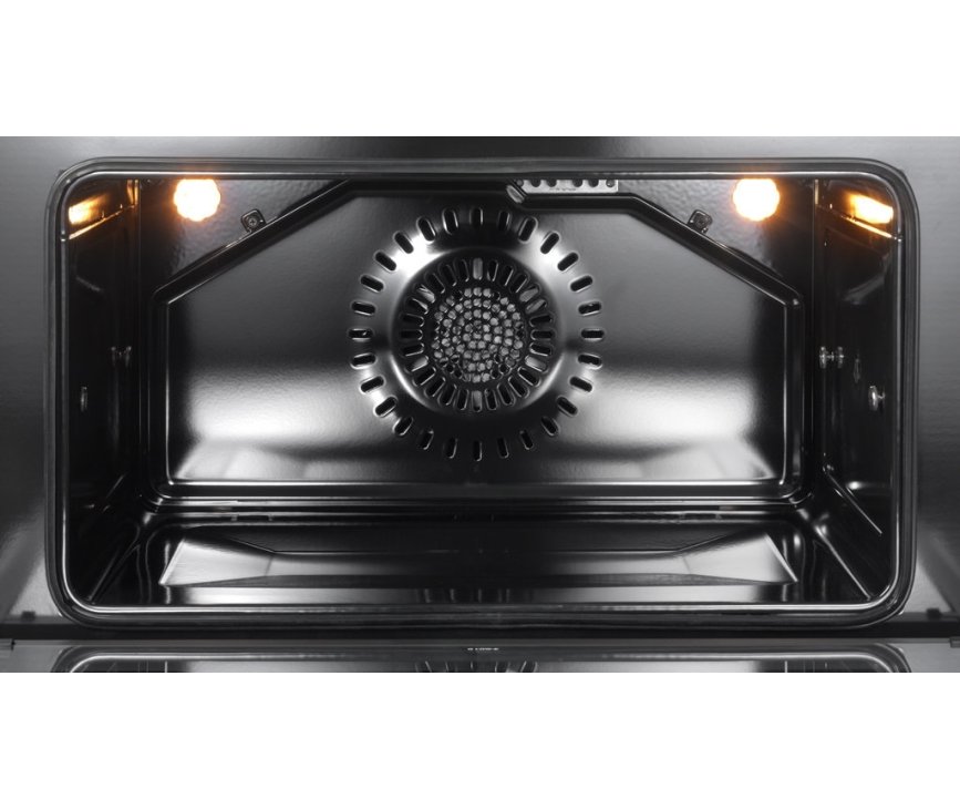 De oven van de Boretti CFBG901ZW/2 heeft een inhoud van 87 liter en beschikt over praktische binnenverlichting