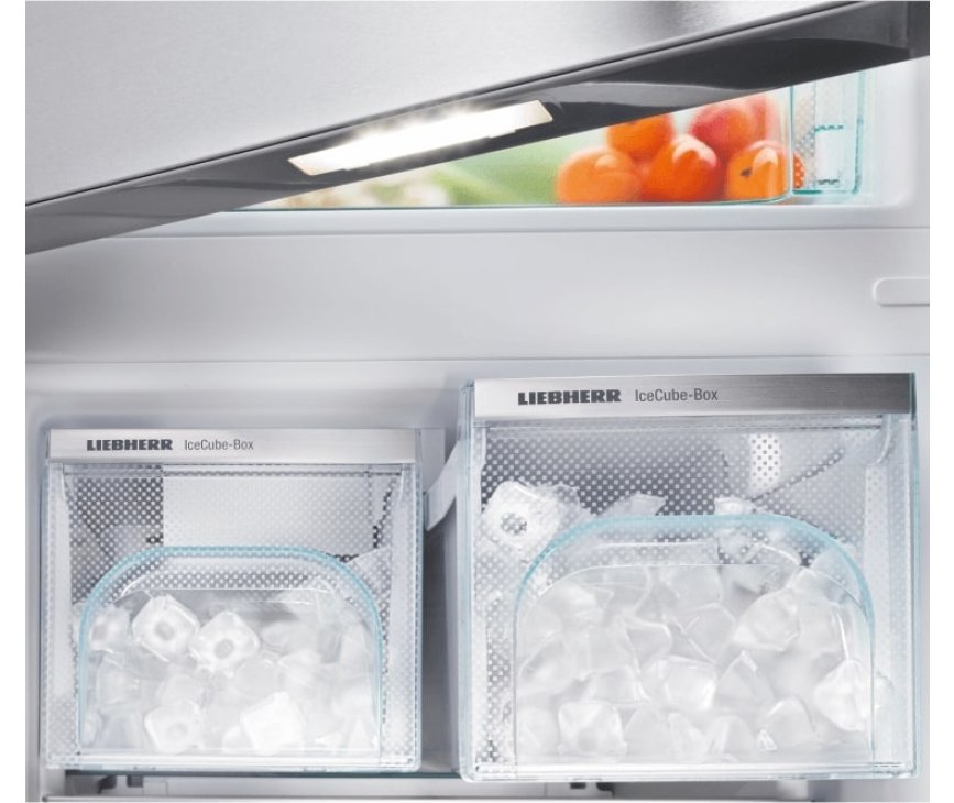De Liebherr CBNes4898 koelkast roestvrijstaal is voorzien van icemaker voor ijsblokjes