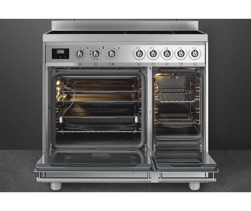 Praktisch is ook de kleine oven rechts welke snel op temperatuur is.
